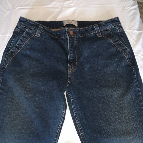 Gently Loved Misses Levis Signature Boot Cut Jeans - Picture 3 of 8